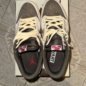 Travis Scott reverse mocha